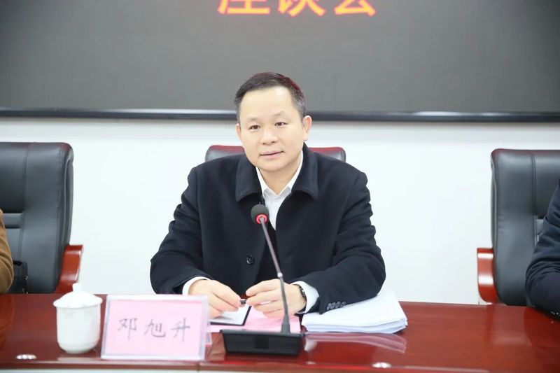 有关于邓旭升深入苍梧县六堡镇调研法治服务茶产业发展情况的内容(3)