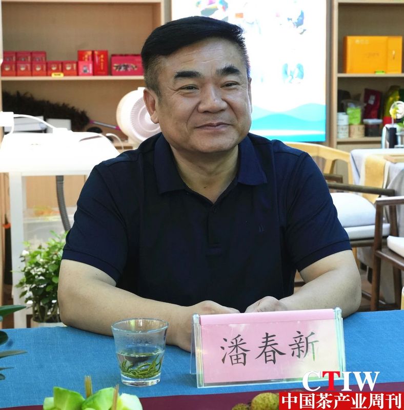 关于吉首大学药学院茶健康科技文化研究实践基地挂牌成立，并就“茶+N”展开座谈讨论的信息(6)