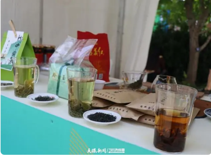 关于京城仲夏 黔茶有约  多款贵州好茶亮相2024北京“两展一节”的新闻(2)