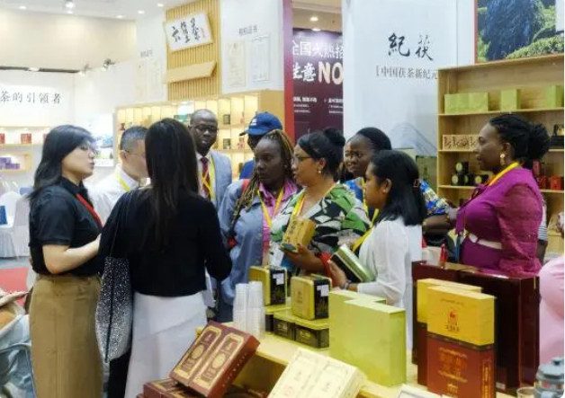 有关于2024北京“两展一节”开幕 新科技升级新消费的资讯(2)