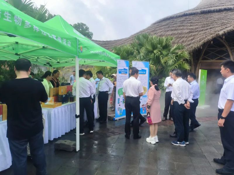 有关于海南征信两驾“码”车 赋能五指山茶产业的新闻