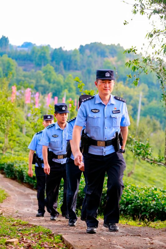 关于保山腾冲市 这“警茶”，香！的新闻(13)