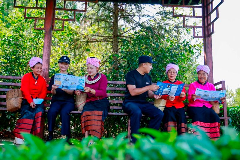 关于保山腾冲市 这“警茶”，香！的新闻(7)