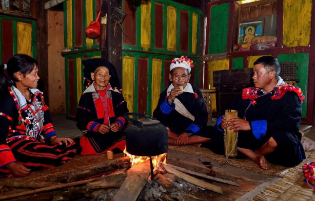 关于到德昂族山寨，过一天有滋有味的“茶生活”的最新消息(3)