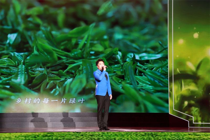 有关于两岸福茶 一叶同根 首届两岸红茶交流大会主题晚会举行的信息(5)