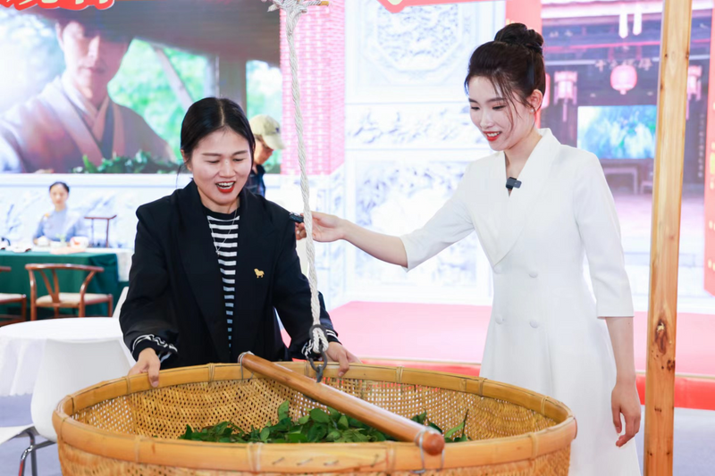 有关于安溪铁观音香飘北京“两展一节”的内容(6)