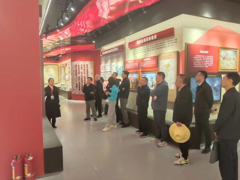 关于国家林草局调研组到班玛县调研指导藏雪茶产业发展等工作的资讯(4)