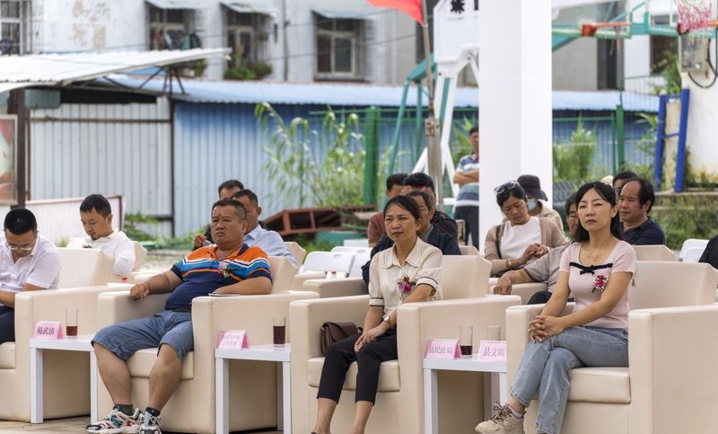 有关于《勐腊茶·贡茶味——传承普洱贡茶制作技艺》开机仪式在易武举办的内容(1)