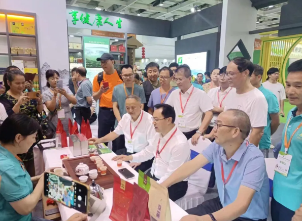 有关于皖闽浙豫四省茶产业考察感慨的资讯(13)