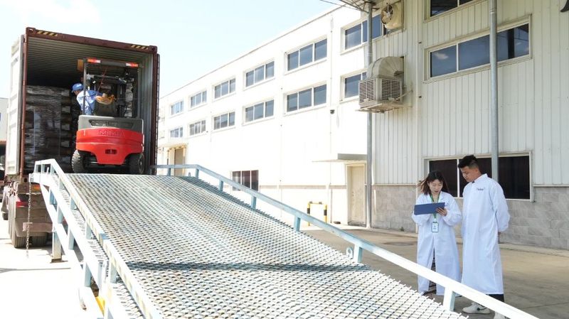 有关于思南：生态茶香飘海外 外贸出口产值达300余万美元的资讯(1)