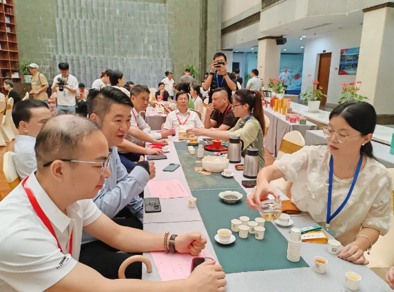 关于海峡两岸美人茶文化交流活动在厦门成功举办的信息(17)