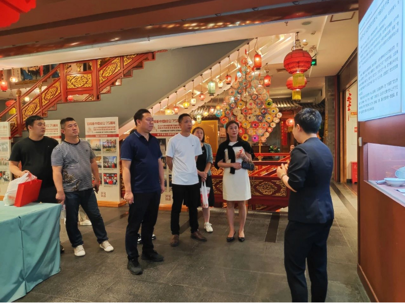 关于吉首市副市长陈江涛带队考察北京茶叶市场的资讯(2)