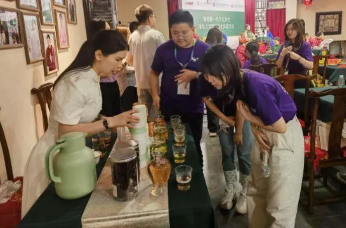 关于2024香港学生茶文化体验活动在京举行的新闻(1)