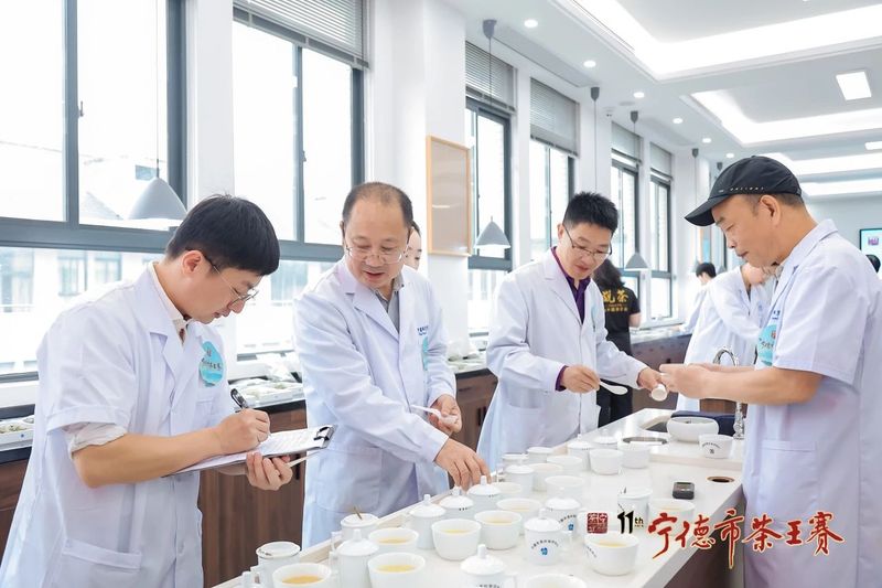 有关于宁德茶王赛赛果出炉，福鼎白茶揽获“白毫银针”“白牡丹”两大茶王！的消息(2)