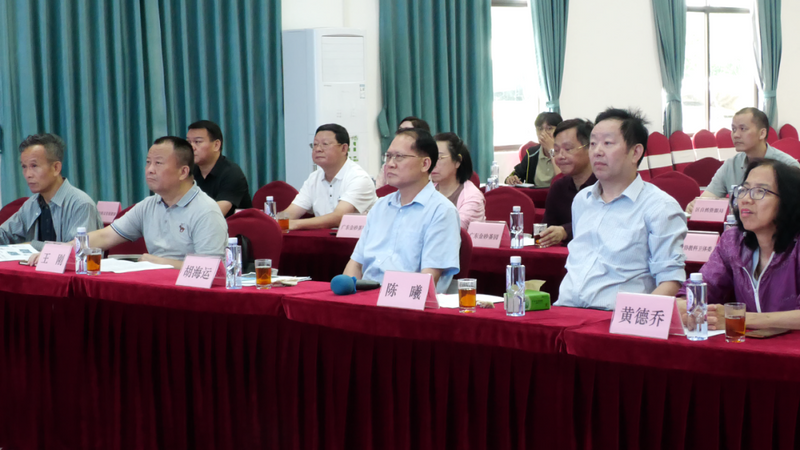 有关于市政协主席胡海运到浈江区开展茶产业高质量发展调研的信息(1)