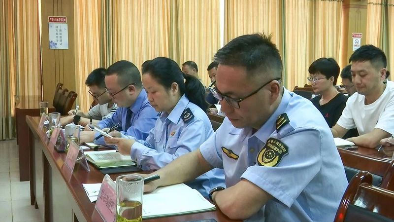 有关于凤冈县召开茶产业企业合规培训暨合规建设启动会的新闻(1)