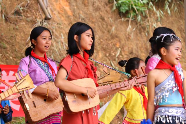 有关于西定乡开展“小手拉大手·章朗古茶山绿美研学”活动的信息(2)
