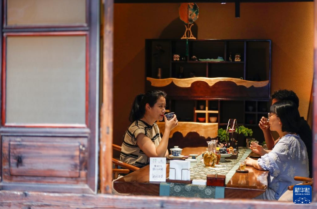 关于调饮师：在创新中传承传统茶文化的资讯(2)