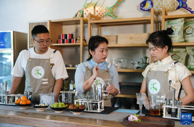 关于调饮师：在创新中传承传统茶文化的资讯(1)