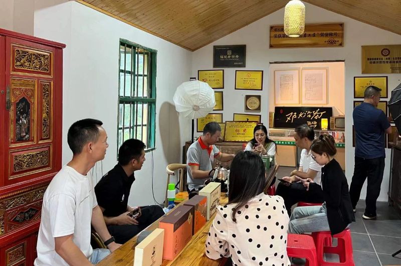 关于浙江大学2023年福建省乡村产业振兴带头人培育“头雁”项目走进邓大沿茶业的内容(5)