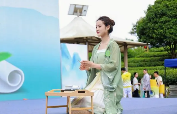 关于茗传万里新丝路，“镇”兴千年古茶乡——第十届长沙国际茶文化旅游节启幕的相关内容(3)