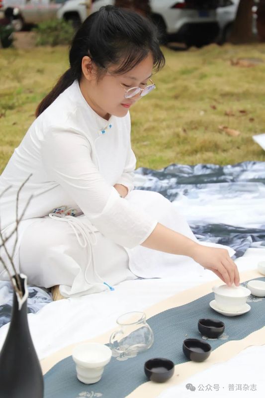 关于滇西应用技术大学普洱茶学院2024年国际茶日活动暨“澜沧古茶春億杯”专业技能大赛启动仪式圆满落幕的相关内容(15)