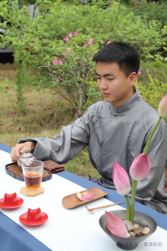 关于滇西应用技术大学普洱茶学院2024年国际茶日活动暨“澜沧古茶春億杯”专业技能大赛启动仪式圆满落幕的相关内容(17)