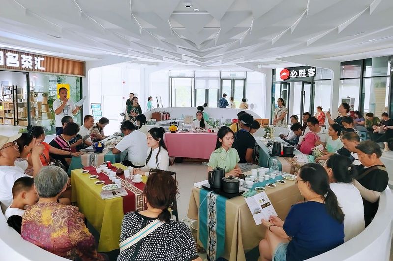 关于“天府龙芽茶馆行”走进世园会，中外茶友共品川茶香的信息