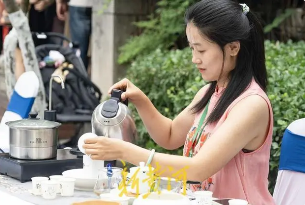 有关于趵突泉畔茶韵飘香！名泉茗茶品鉴会再掀热潮，助力“茶泉文旅”融合发展的资讯(7)