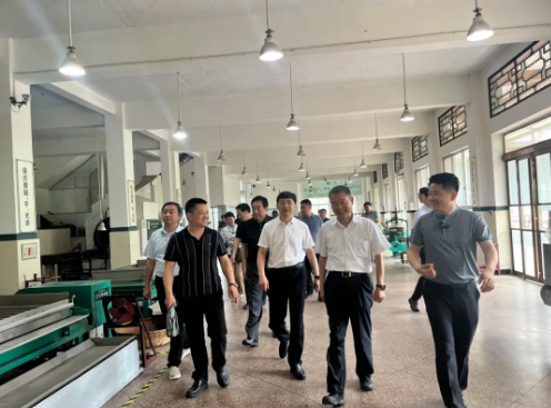 有关于陕西省政协来商城县考察茶产业发展的信息(2)