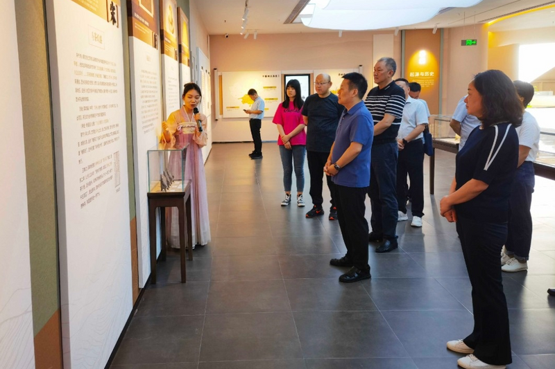 关于省人大常委会调研组来汉开展陕西省茶产业发展条例立法论证调研的资讯