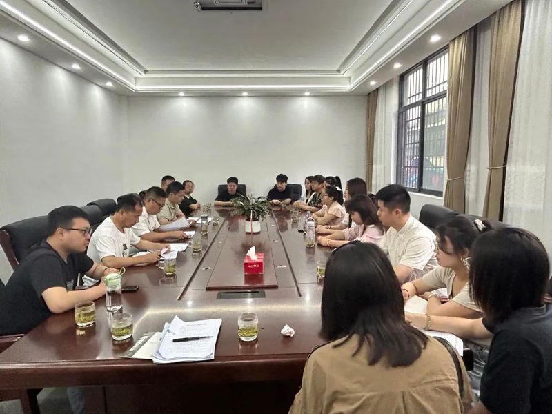 关于浮梁县茶产业发展中心开展“凝心铸魂淬党性 实干担当促发展”主题党日活动的资讯