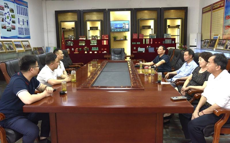 关于罗山县老科协到灵山茶叶创业园区调研的最新消息(16)