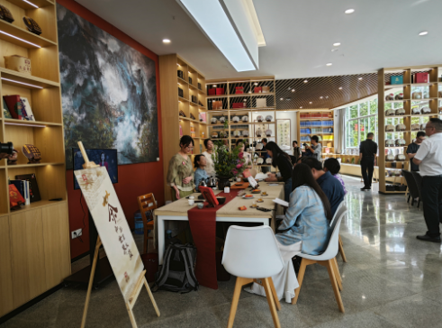 关于西南林业大学举行“5 • 21古茶树保护宣传日”主题活动的消息(3)