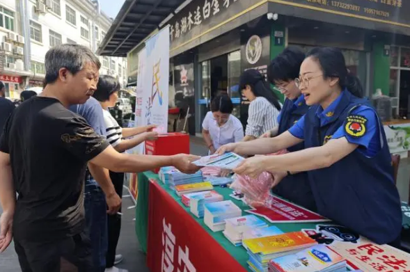 有关于送法进茶市入企 执法普法零距离的相关信息(2)