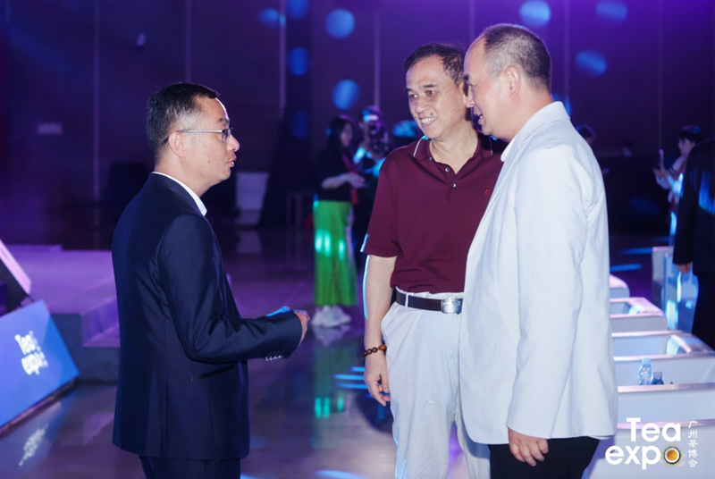 有关于第二届普洱茶企业家论坛暨勐海茶产业创新发展论坛胜利举办的最新消息(28)