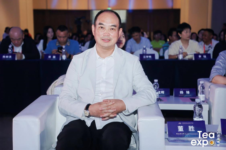 有关于第二届普洱茶企业家论坛暨勐海茶产业创新发展论坛胜利举办的最新消息(1)