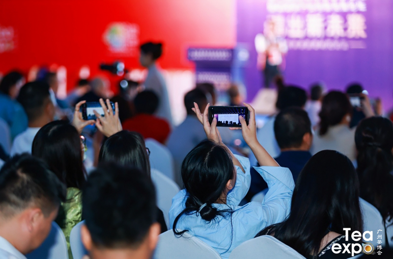 有关于第二届普洱茶企业家论坛暨勐海茶产业创新发展论坛胜利举办的最新消息(41)