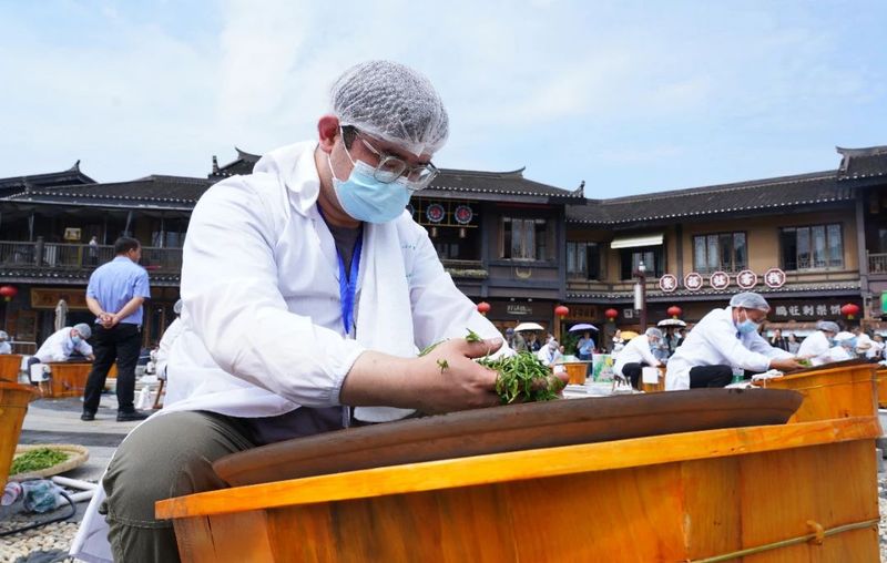 关于84名高手聚丹寨 制茶大赛显匠心的最新消息(3)