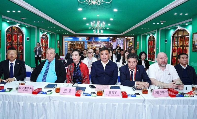 关于“中俄茶产业发展中心”落户我会副会长单位大发国际茶城,王庆会长视频表示祝贺的资讯(1)