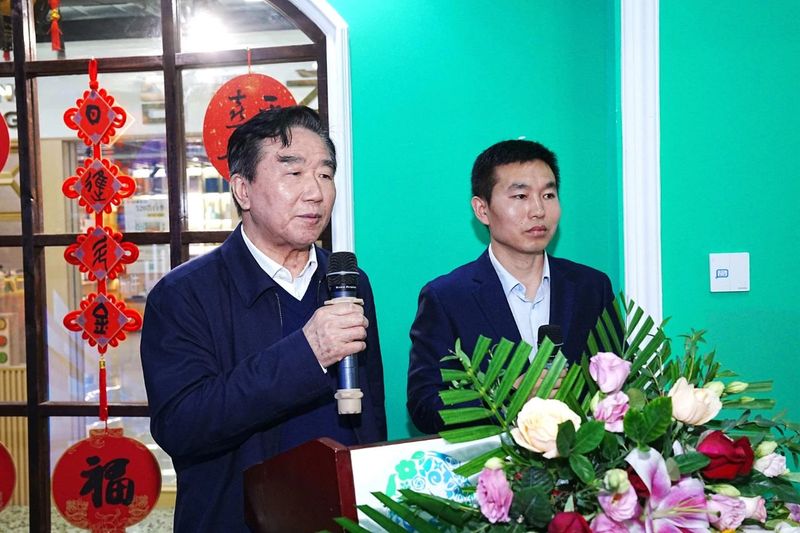 关于“中俄茶产业发展中心”落户我会副会长单位大发国际茶城,王庆会长视频表示祝贺的资讯(9)