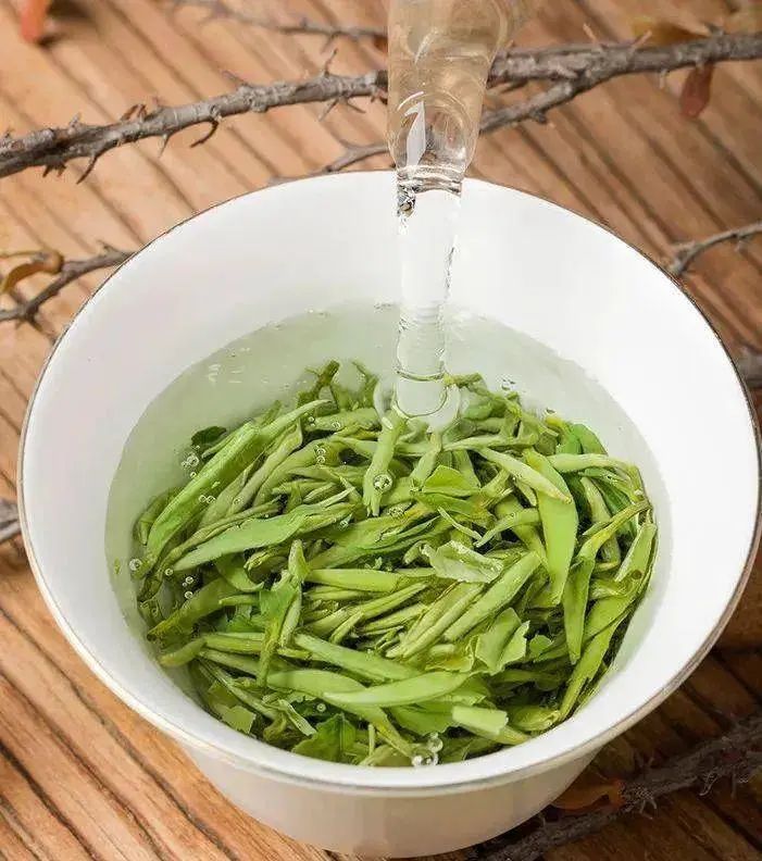 有关于朱虹 龙溪虎：永新白茶 独具四香的消息(7)