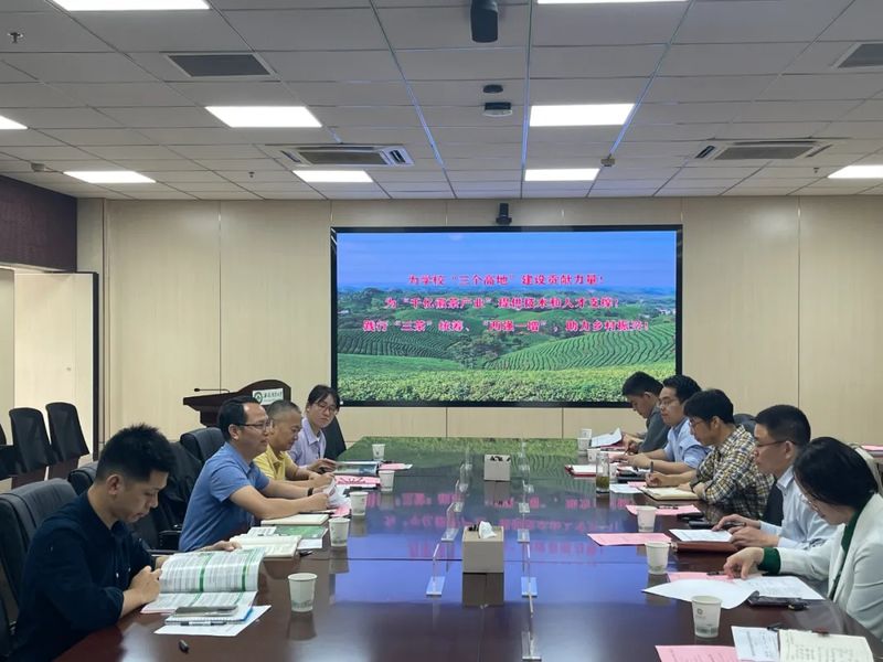 有关于梧州市科学技术局率队到安徽农业大学对接六堡茶产业科研合作工作的新闻