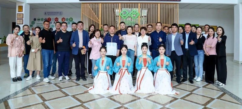 有关于科技人才与特色产业互动助力安吉白茶产业更好发展的消息