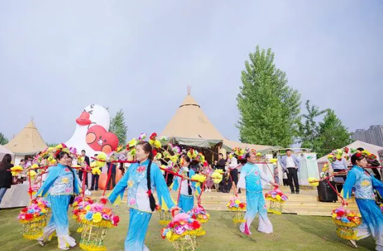 有关于第三十二届信阳茶文化节暨毛尖市集开幕的内容(1)