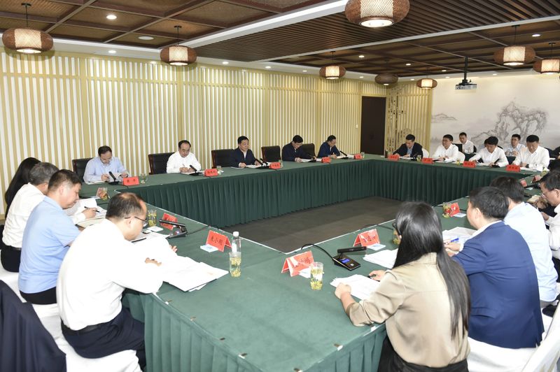 关于省长叶建春主持召开推进茶产业高质量发展座谈会:打好赣茶生态牌品质牌科技牌文化牌的相关内容