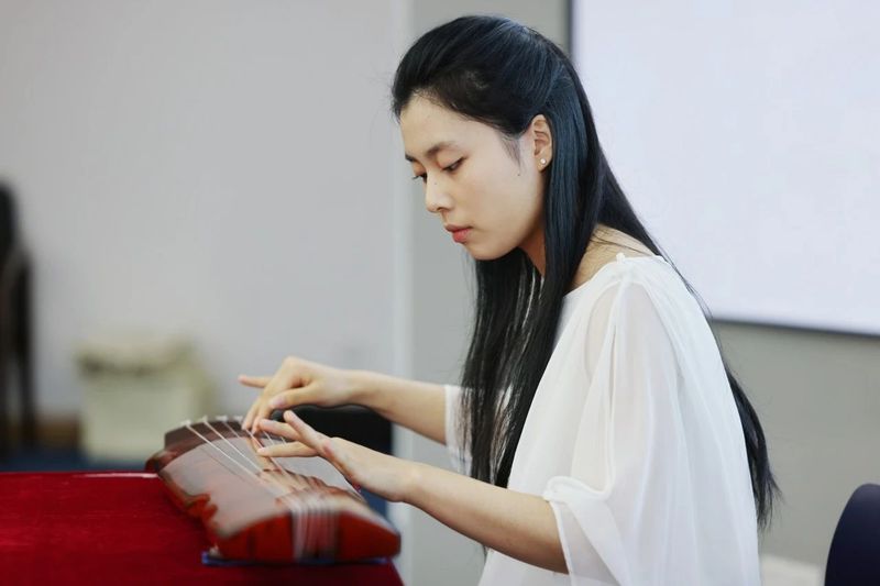 有关于第一部文言文、白话文、英文分段对照的《茶经》译著首发仪式举办的新闻(7)